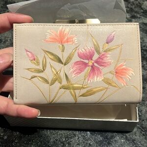 D’argent vintage kiss lock wallet - brand new in box